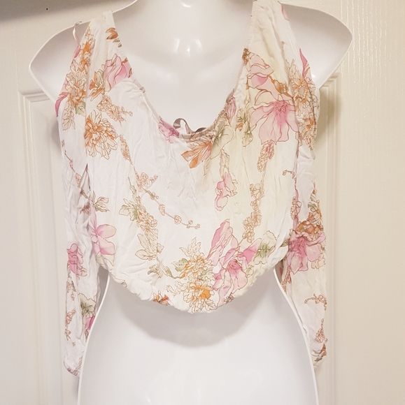 Forever 21 floral cropped top - Picture 3 of 3